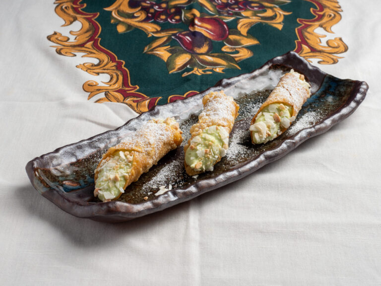 Wonton Cannoli